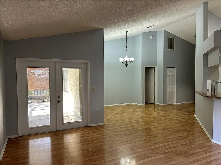 8718 Imperial Ct — Photo 12