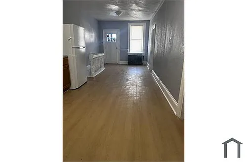 51 S High St Photo 1