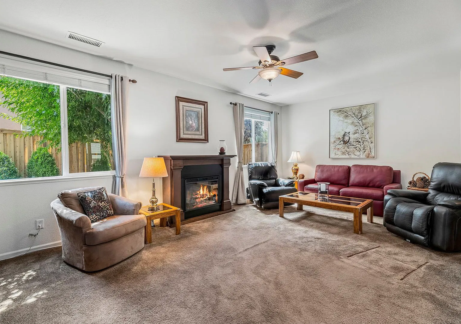 Single-Story 4-Bedroom in South Reno with Covered Patio & Private Yard — Photo 4