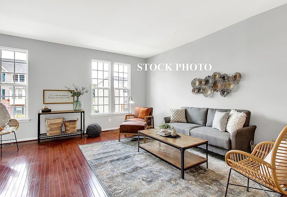 2nd image of 343 Bruaw Dr