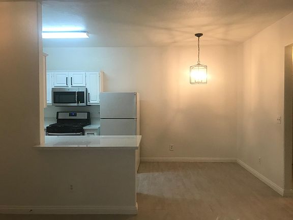 4th image of 5655 E Sahara Ave Unit 1041