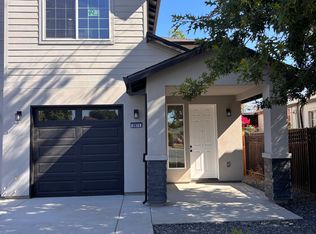 2071 18th Ave #B, Sacramento, CA 95822