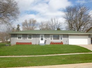 1328 E Bloomington St, Iowa City, IA 52245