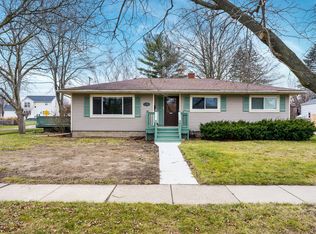 1103 Braeview Dr, Howell, MI 48843