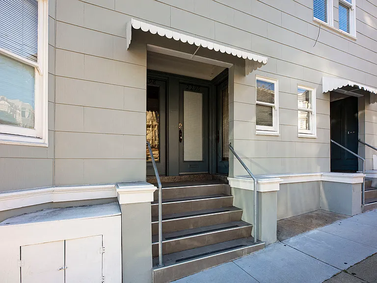 322 Stanyan — Photo 32