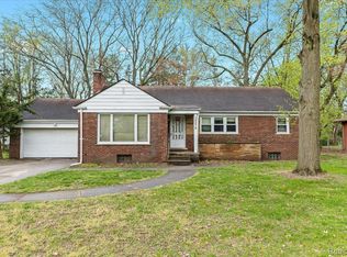 22419 Fairway Dr, Southfield, MI 48033