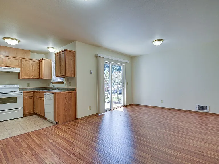 M0833 Arbor Terrace Condo's — Photo 38