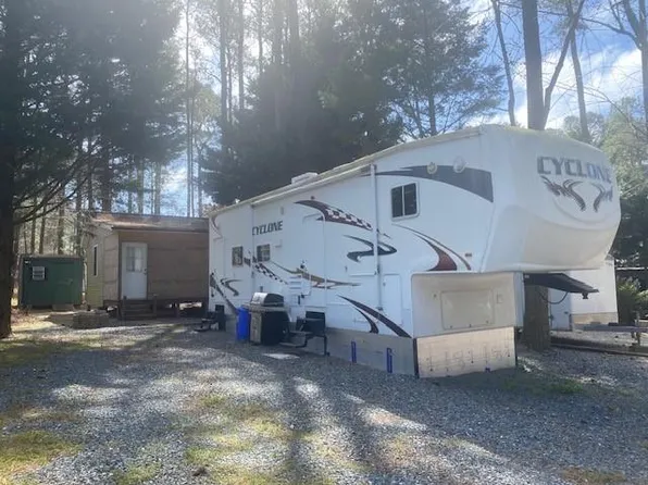 58 Dove Shell Dr, Horntown, VA 23395