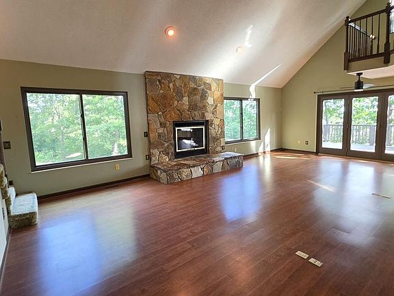 5th image of 498 Delta Ln