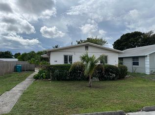 520 NW 10th Ave, Boynton Beach, FL 33435