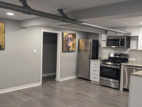 2nd image of 127 E 46th St #15