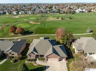 206 Allison Ave, Papillion, NE 68133