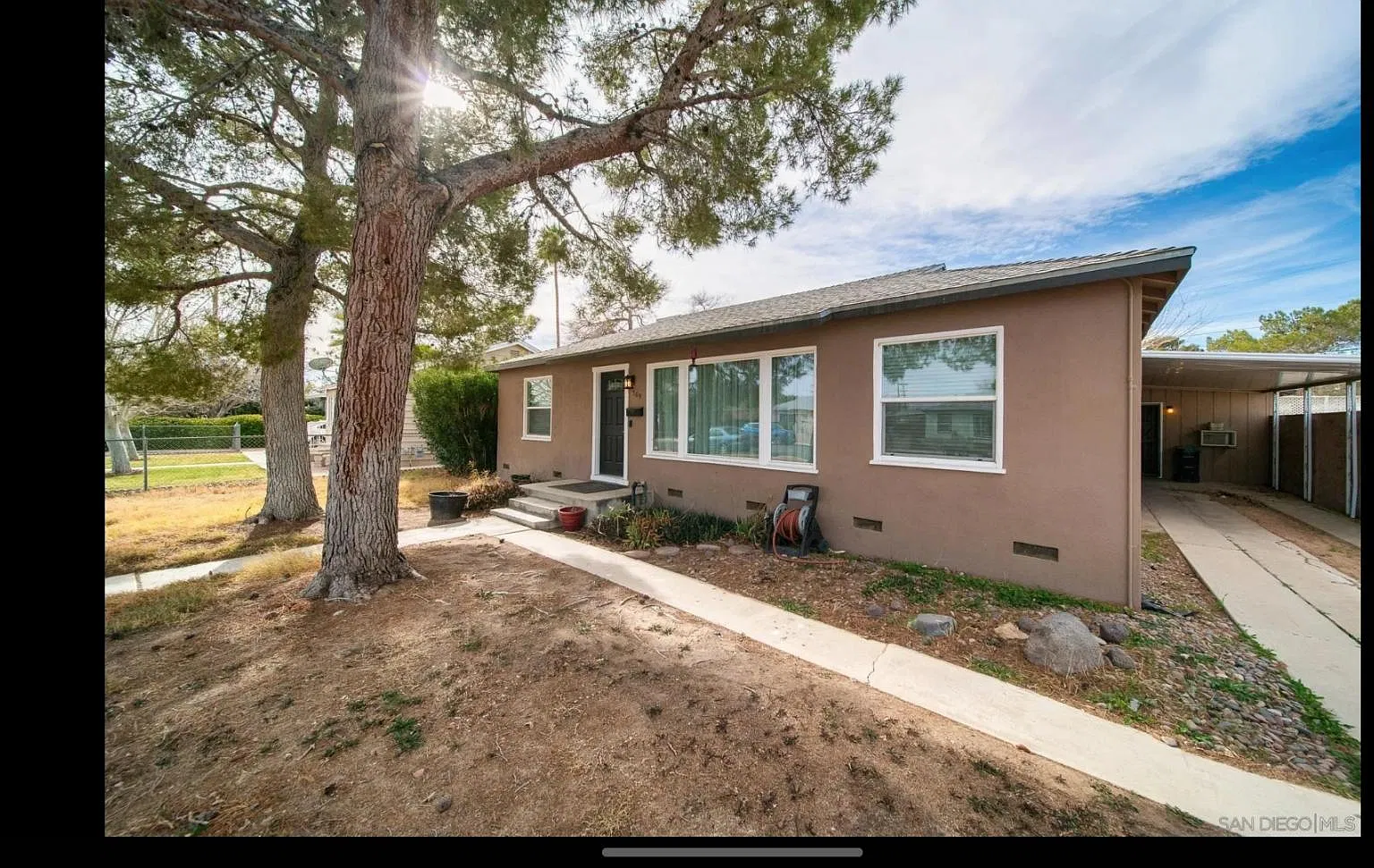 309 N Sanders St — Photo 2
