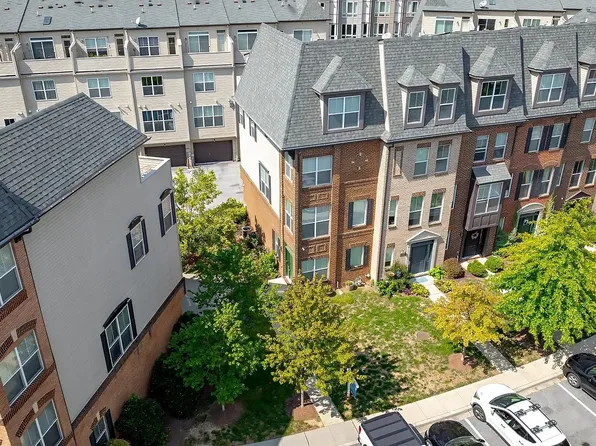 1441 Trafalgar Ln, Frederick, MD 21701