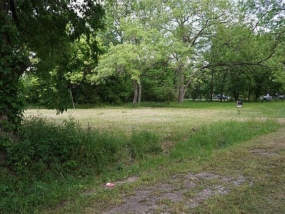 3rd image of 520 Reich St Lot 5