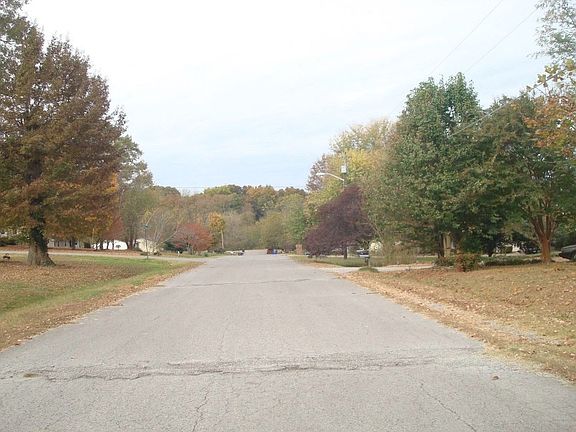 4th image of 706 Stoval Dr