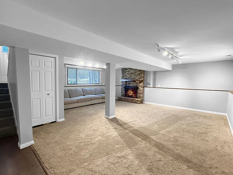 25715 Wildrose Ln — Photo 12