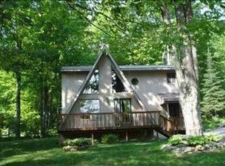 2095 Springbrook Rd N, Boyne Falls, MI 49713