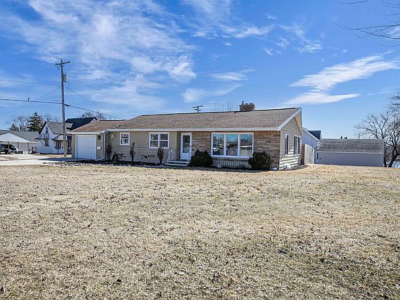 2nd image of 413 Madison St