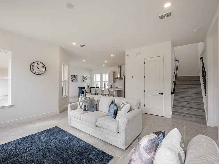 10132 Peebles St — Photo 14