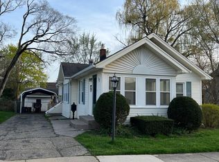 53 Massoit St, Clawson, MI 48017