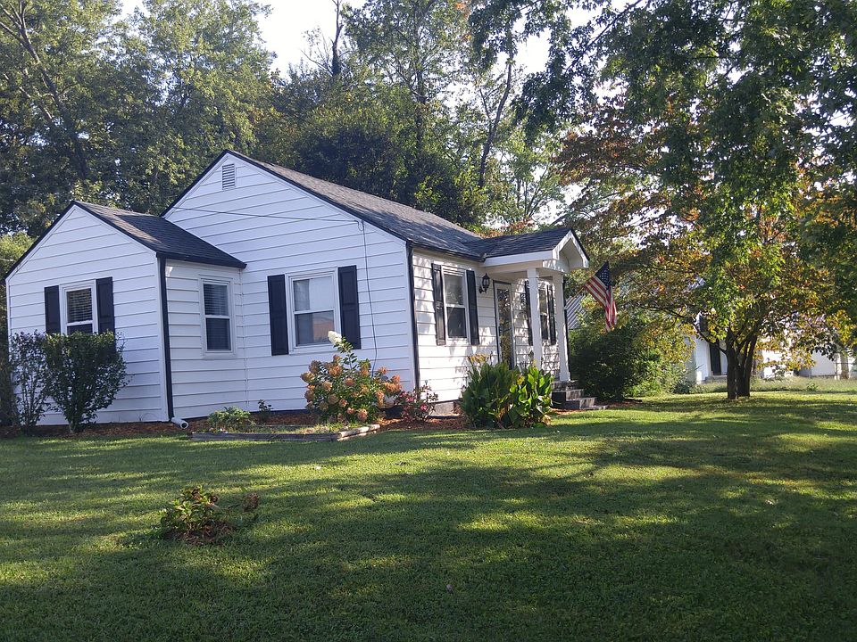 1st image of 200 NW Tobler Ln