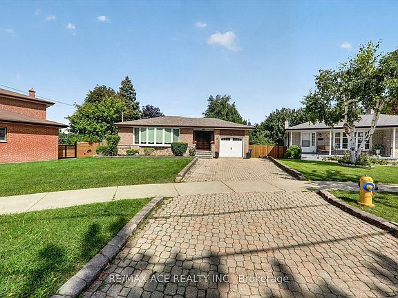 3rd image of 3 Pipestone Pl