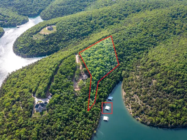 000 Pokeberry Ridge Road, Lampe, MO 65681