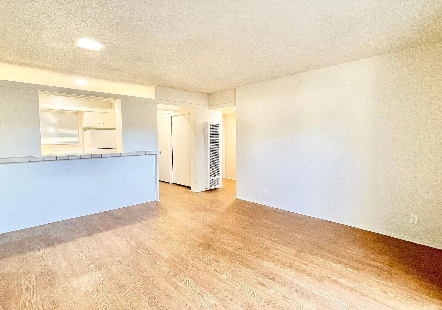 Alameda Apartments — Photo 3