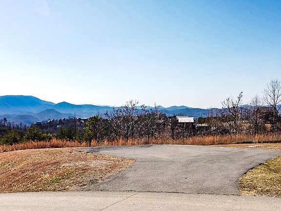 5th image of 2023 Starr Crest Dr