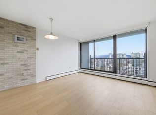 1330 Harwood St #2103, Vancouver, BC