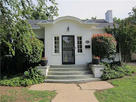 2nd image of 200 NW 21st St