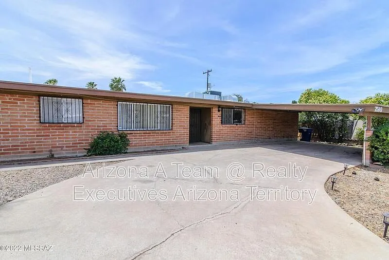 3 bed, 2.0 bath, 1780 sqft, $1,895 — Photo 2