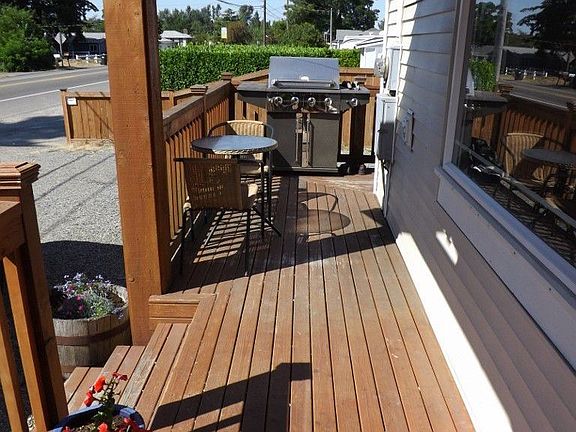 5th image of 8719 Portland Ave E