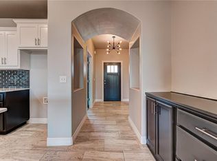 10704 Little Sallisaw Creek Dr, Yukon, OK 73099