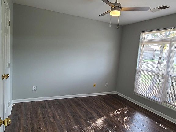 4th image of 2513 Buck Ln