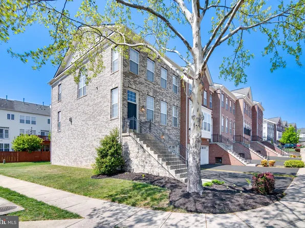 16374 Gangplank Ln, Woodbridge, VA 22191