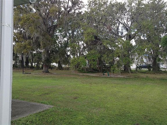 3rd image of 8090 Settlers Creek Cir