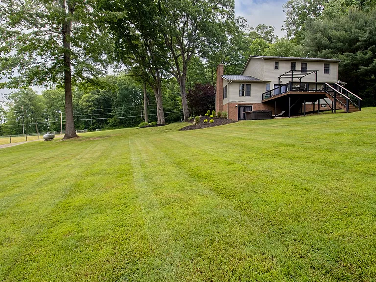 9990 Fraze Rd — Photo 5