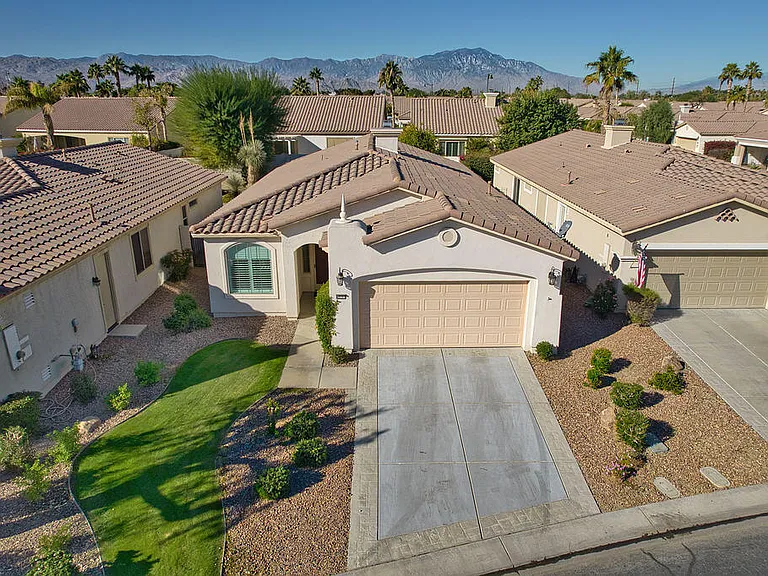 40201 Calle Santa Claudia #40201 — Photo 14