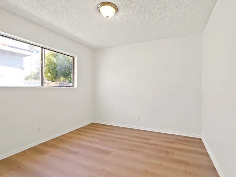 3025 Garnet Ln #B — Photo 5