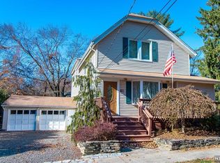 63 Taylor St, Hillsdale, NJ 07642