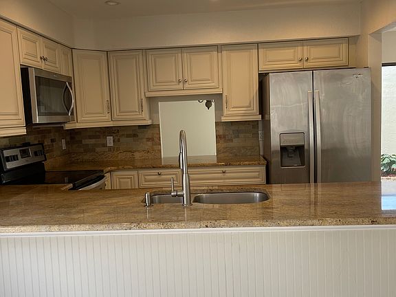 FR towards Kitchen