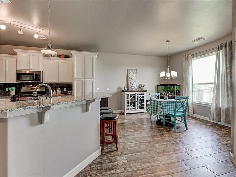 625 Placid Dr — Photo 11