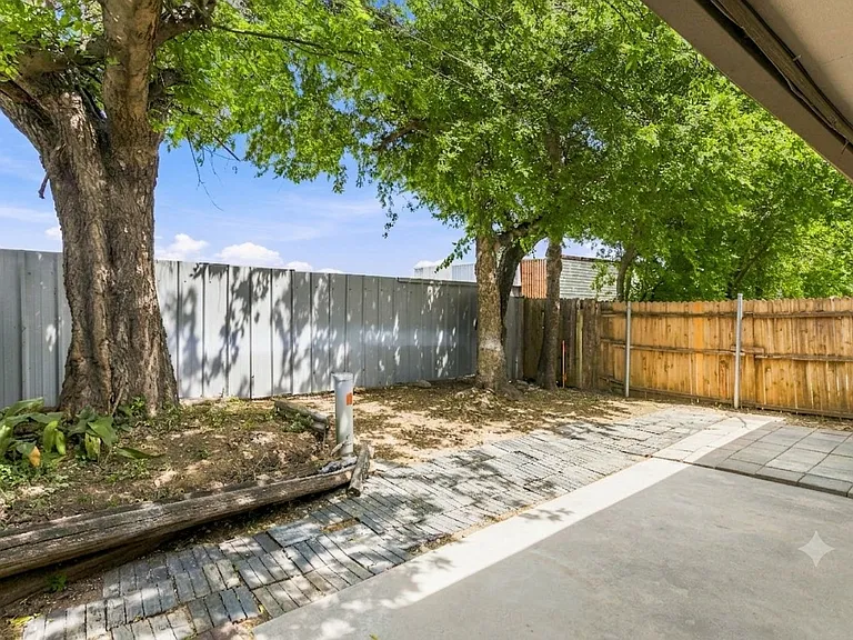121 Allencrest Dr #123 — Photo 24