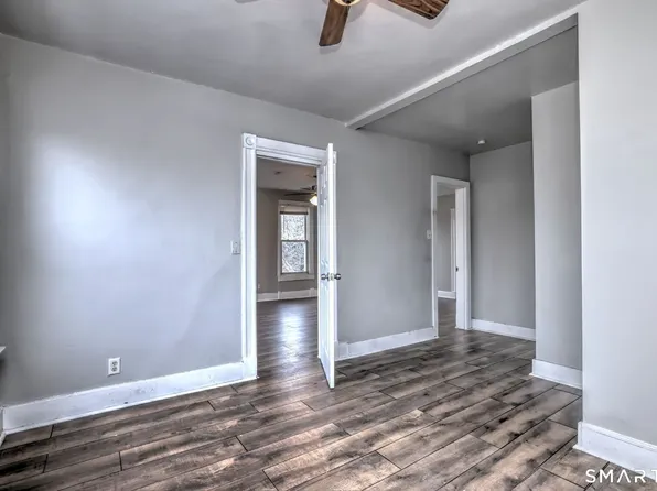 168 Lloyd St #3, New Haven, CT 06513