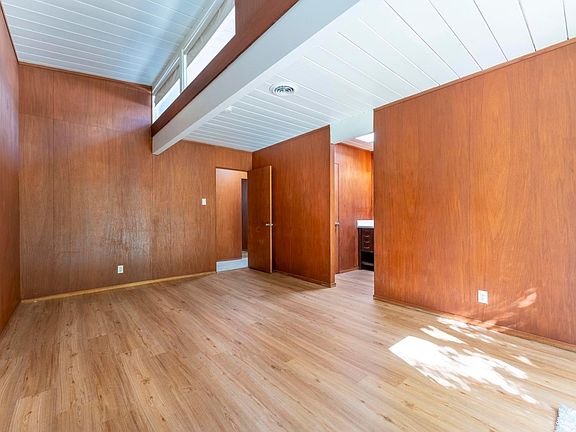 Bedroom with full bath