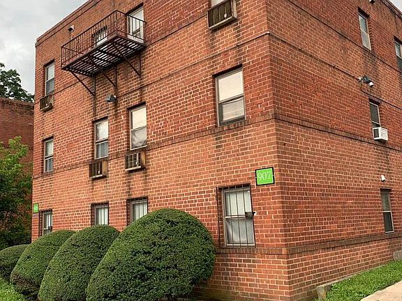 2nd image of 907 E Cliveden St APT 3