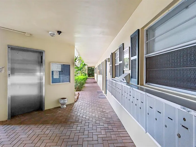1400 NE 57th Ct #207 — Photo 21