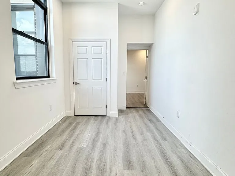 1600 West Hunting Park - Residential — Photo 38